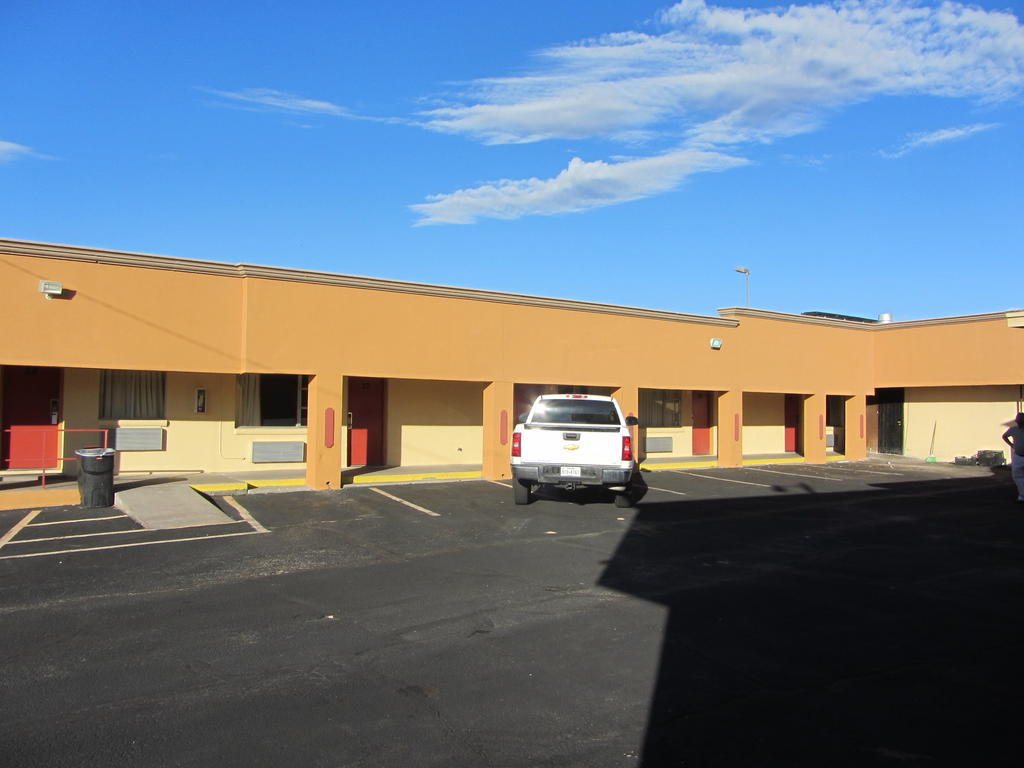 El Paso Inn Tx - Airport Bagian luar foto